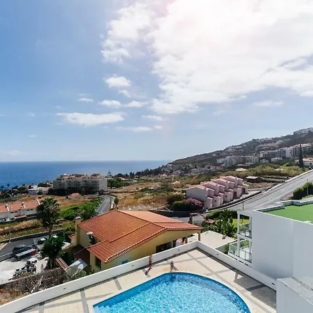 Canico Vi By An Island Appartement