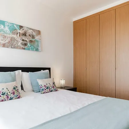 Canico Vi By An Island *