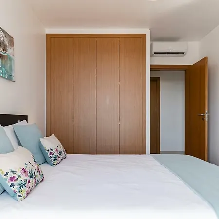 Apartment Canico Vi By An Island