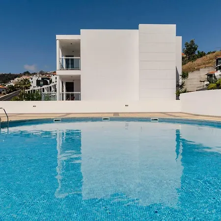 Canico Vi By An Island * Santa Cruz (Madeira)