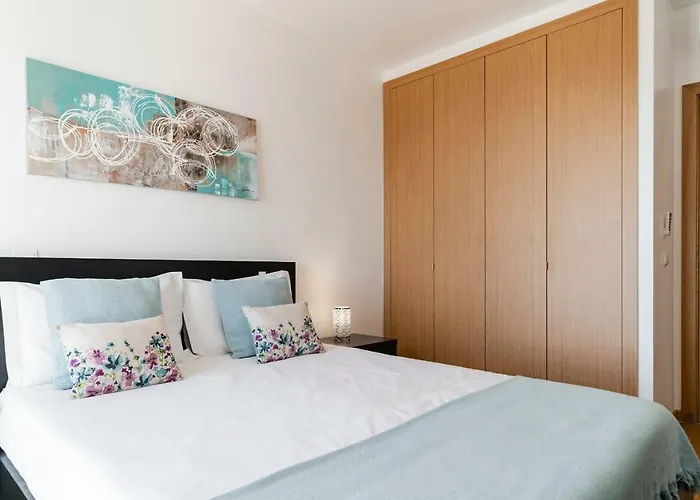 Canico Vi By An Island *