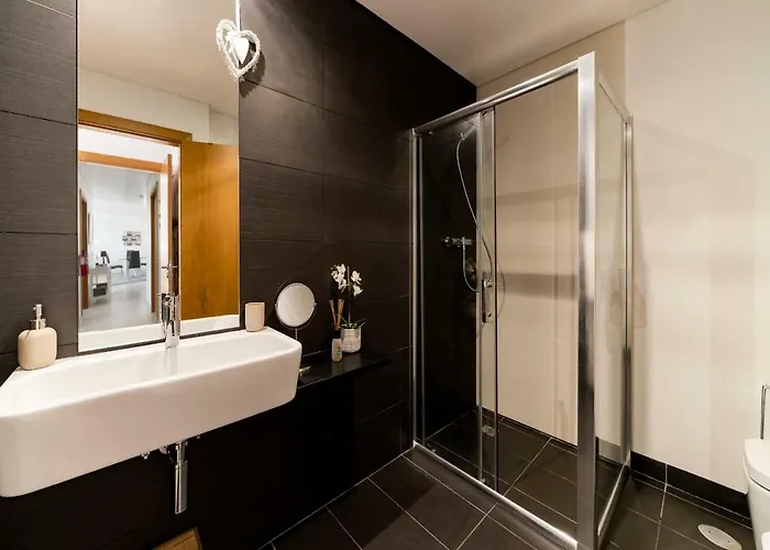 Canico Vi By An Island Apartment