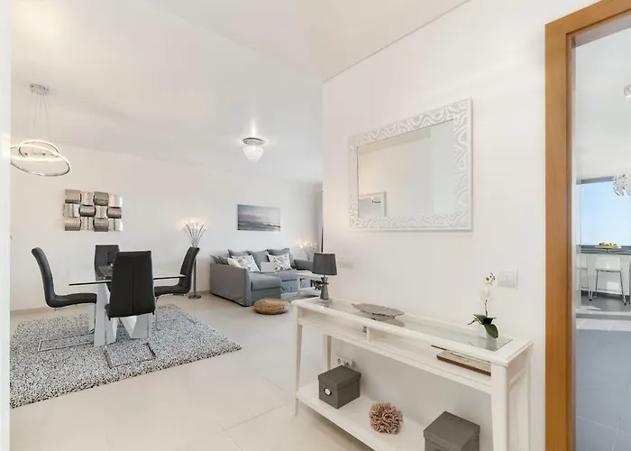 Apartment Canico Vi By An Island