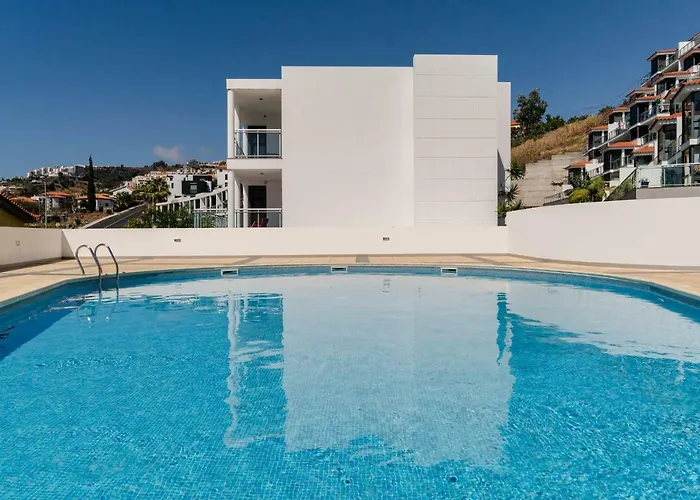 Canico Vi By An Island * Santa Cruz (Madeira)